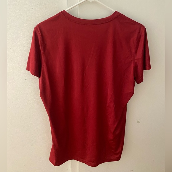 WSU Cougars Nike Dri-FIT V-Neck Tee - Picture 4 of 11